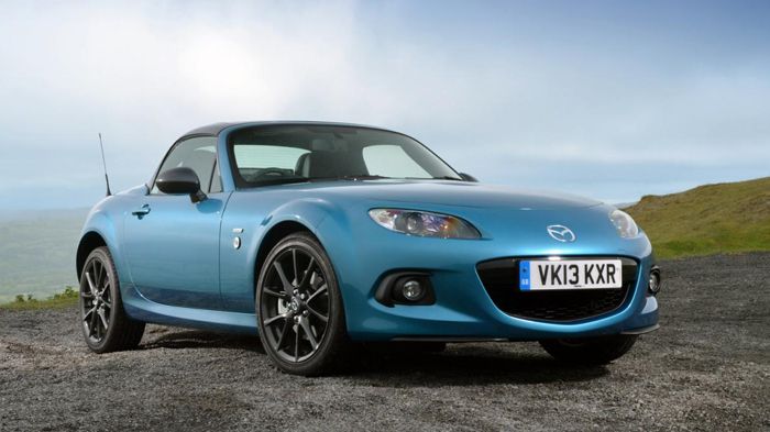 Το Mazda MX-5 λανσάρεται σε μια ειδική έκδοση 500 μονάδων, τη Sport Graphite, με δύο επιλογές κινητήρων, μπόλικα καλούδια και τιμή 24.500 ευρώ περίπου.